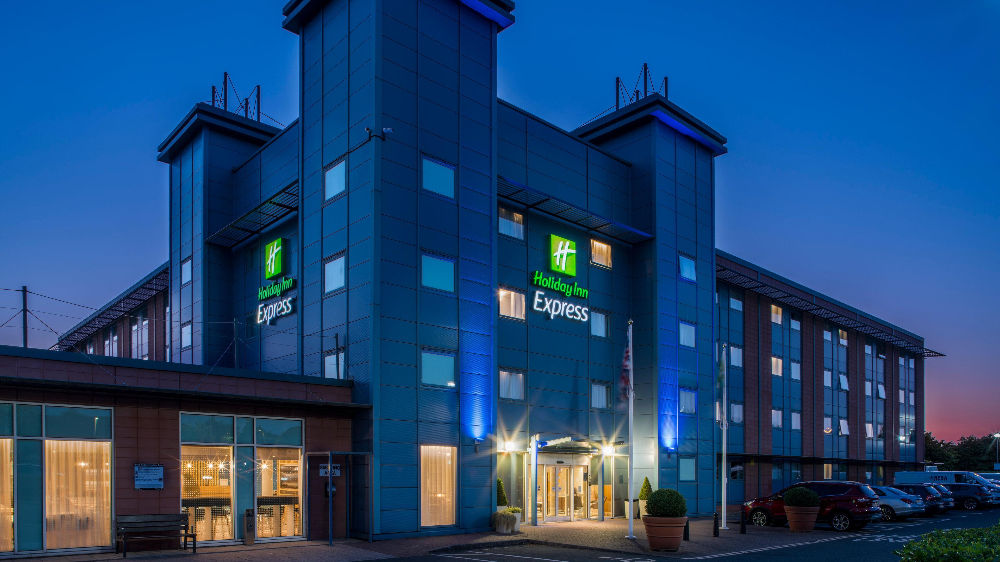 Holiday Inn Express Oxford Kassam Stadium, An Ihg Hotel Exterior foto